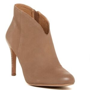 Lucky Brand Tan Sarla Leather Booties Size 9.5 M